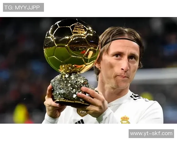 足球巨星集结版精彩对决 球星大合集带你领略世界顶级球技与巅峰对抗